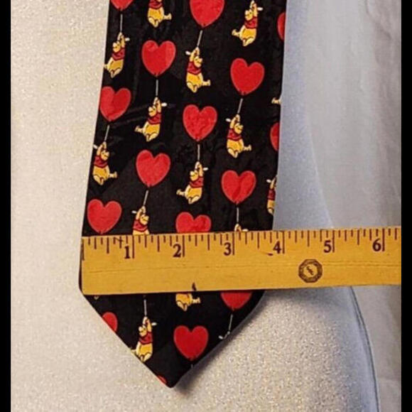 Disney's Winnie the Pooh Heart Balloons Necktie Valentine's Day Men's Tie NWT - Picture 3 of 4